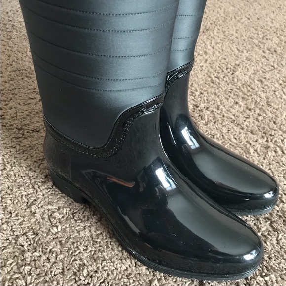 Tommy Hilfiger Rain Boots - Picture 1 of 3